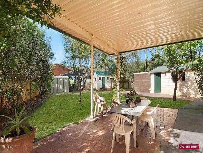 9-grafton-avenue-woy-woy-nsw-2256-10004
