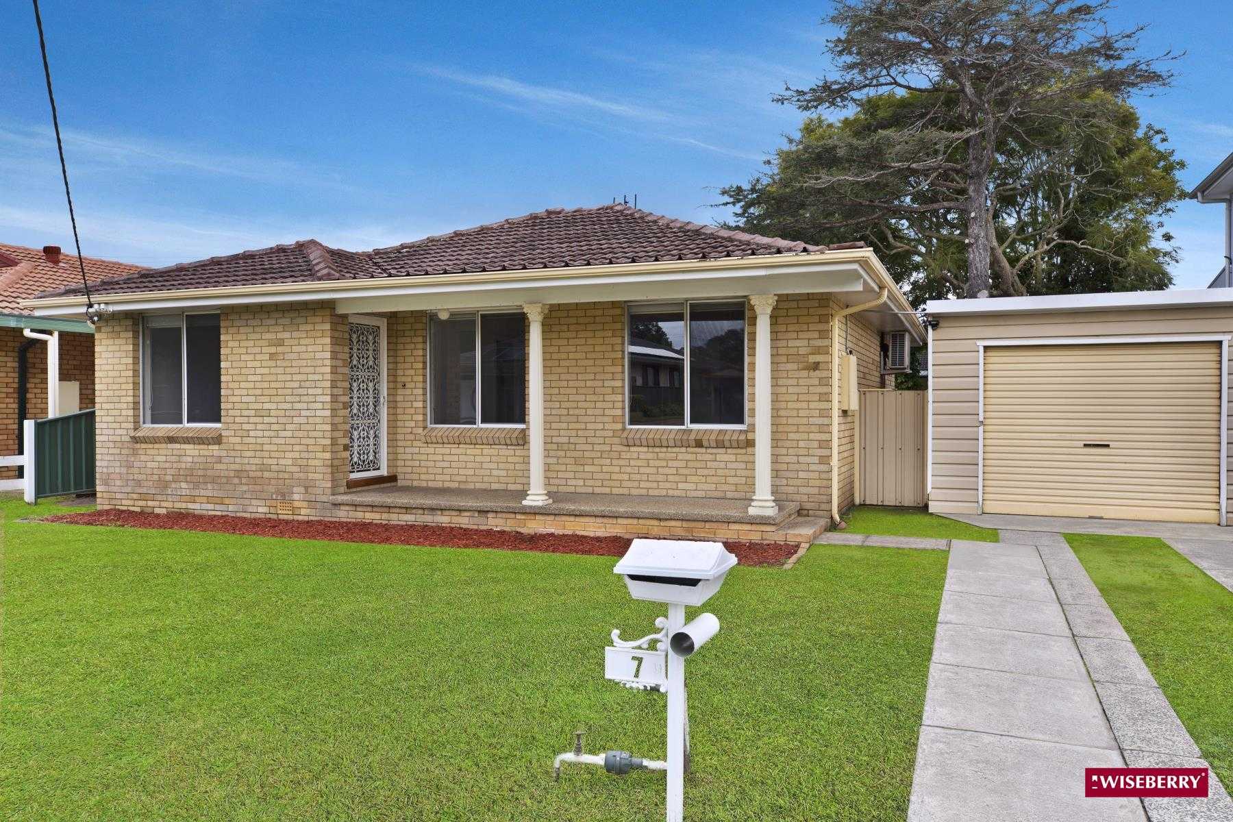 7-jumbuck-crescent-woy-woy-nsw-2256-10884