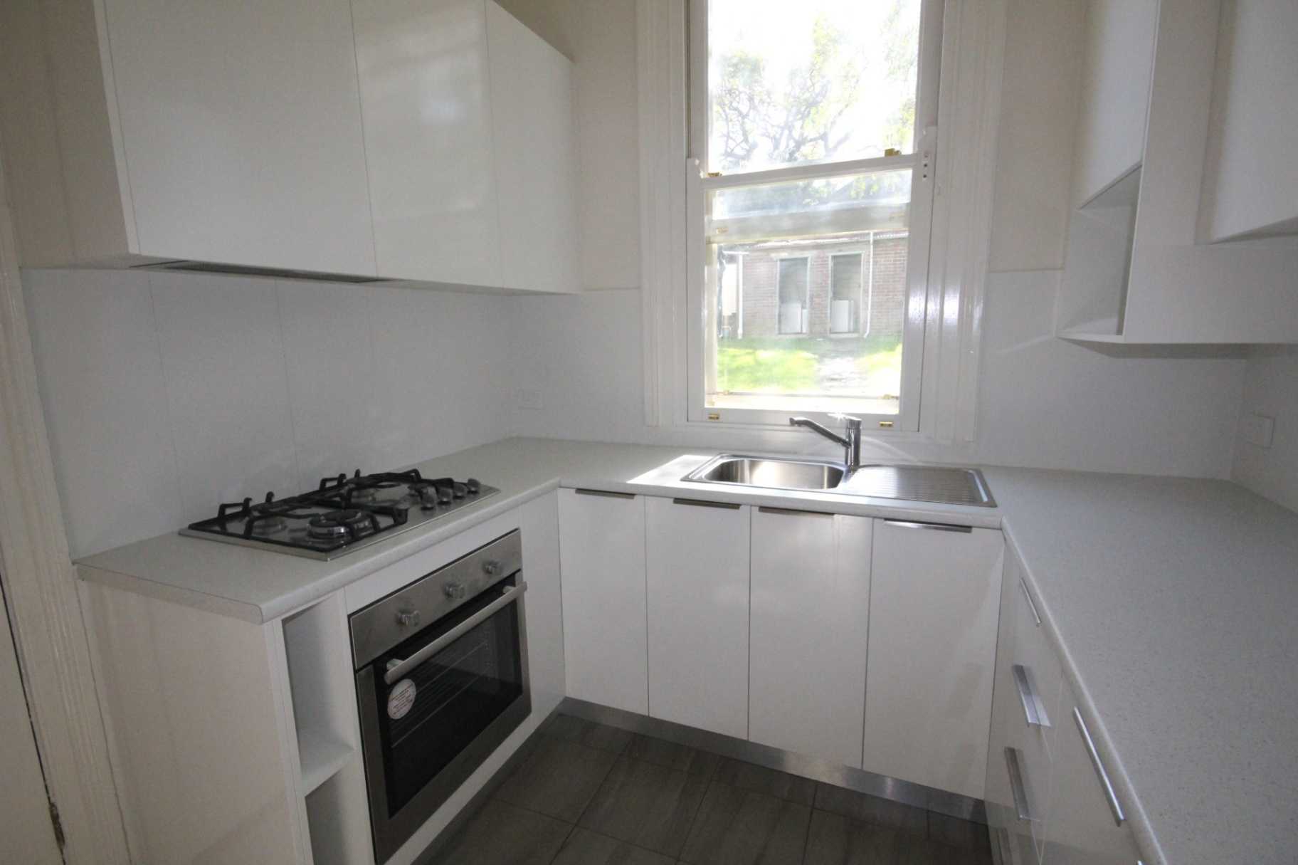 4-44-gordon-crescent-stanmore-nsw-2048-10074