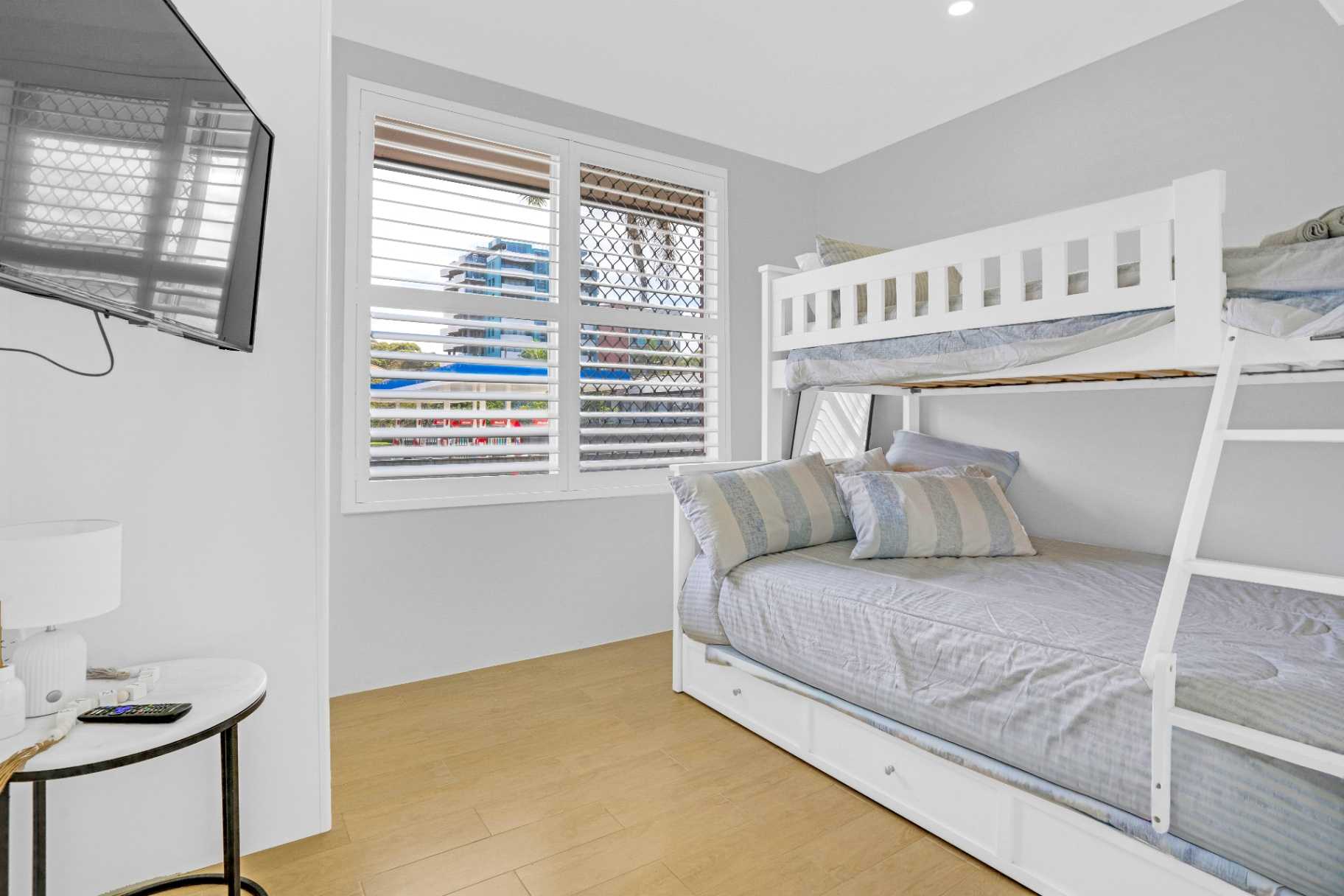 10-27-wallis-street-forster-nsw-2428-11834