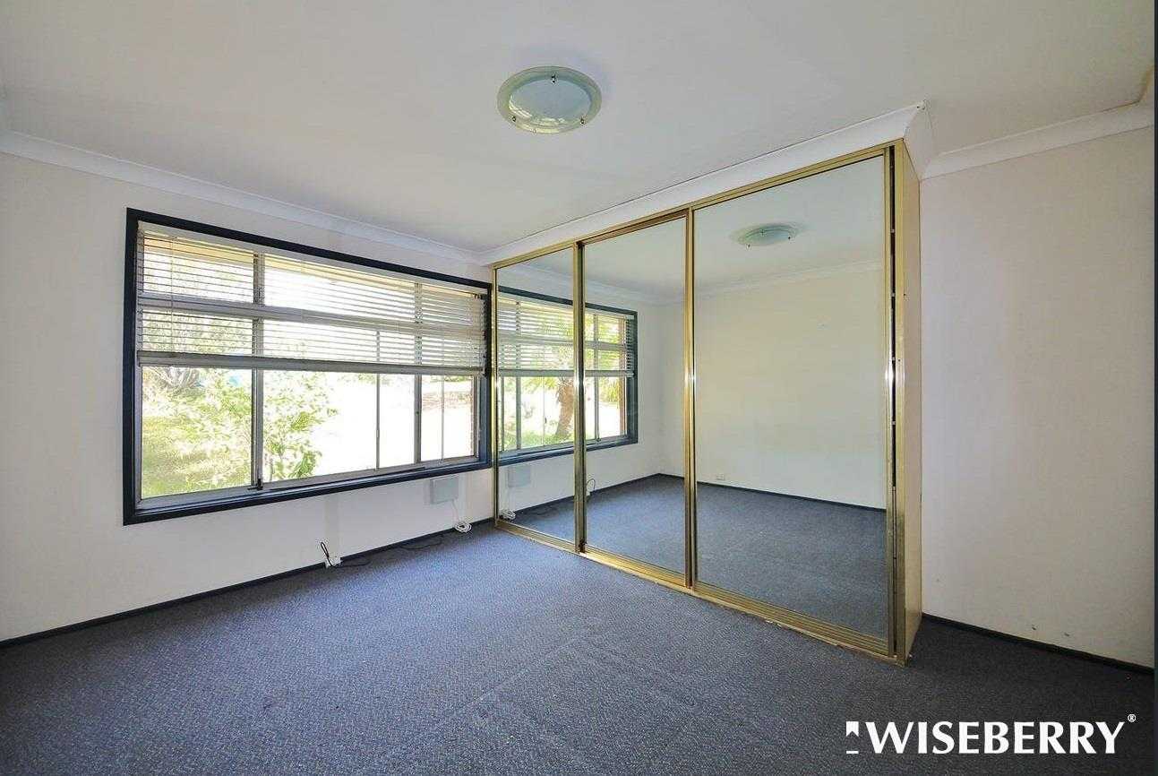 57-hoddle-avenue-bradbury-nsw-2560-11985