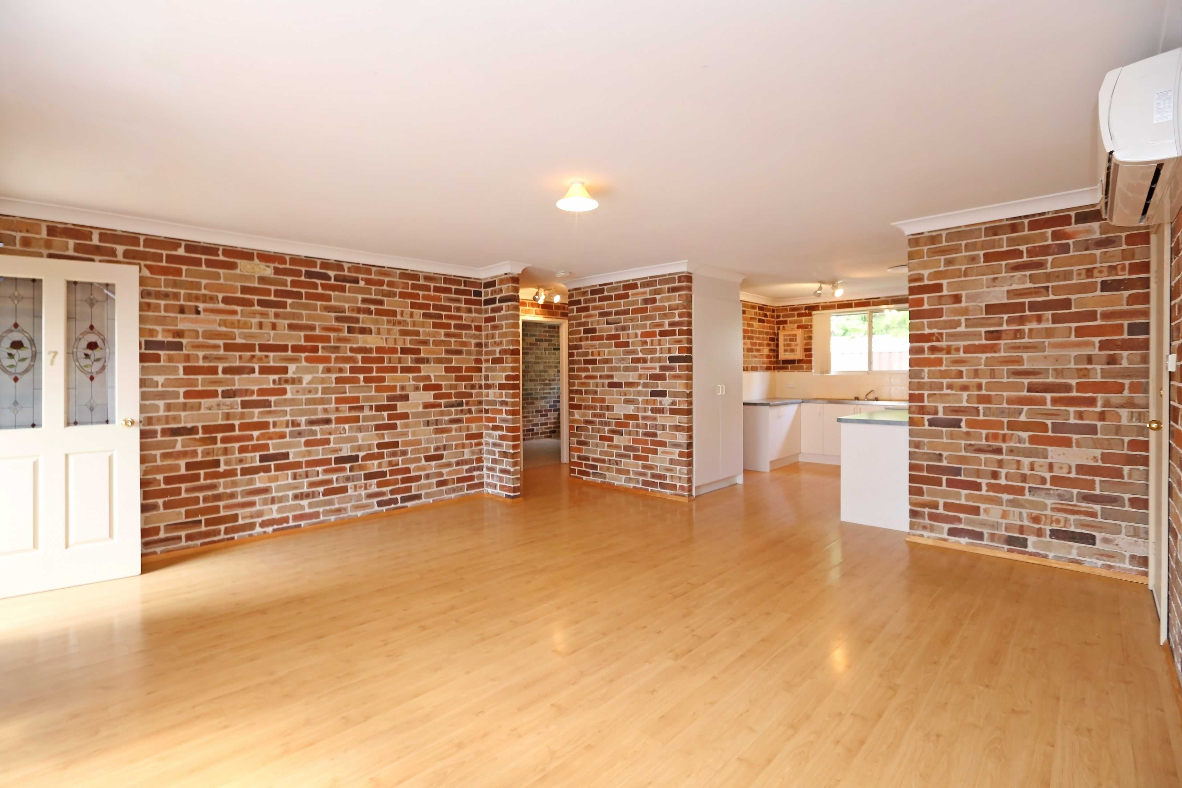 7-2-charles-street-north-richmond-nsw-2754-2255