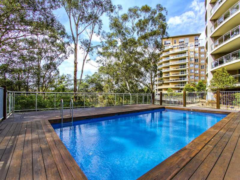 425-80-john-whiteway-drive-gosford-nsw-2250-2299