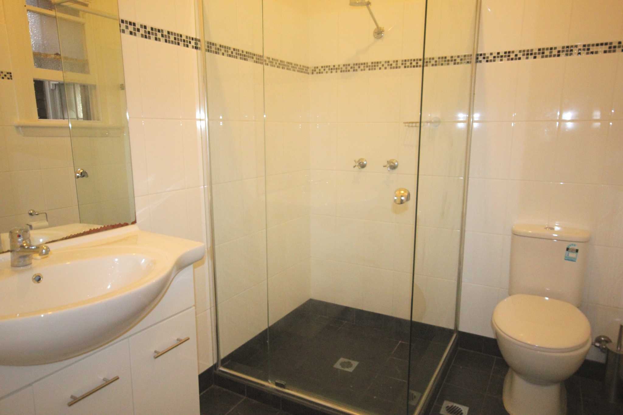 3-2a-cavendish-street-enmore-nsw-2042-555