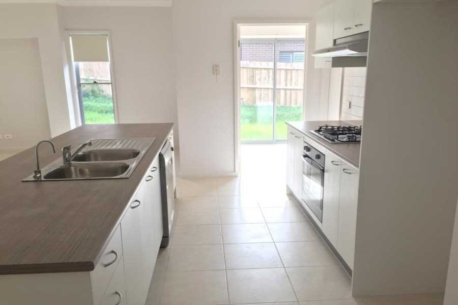 2-kangaloon-close-wilton-nsw-2571-6331