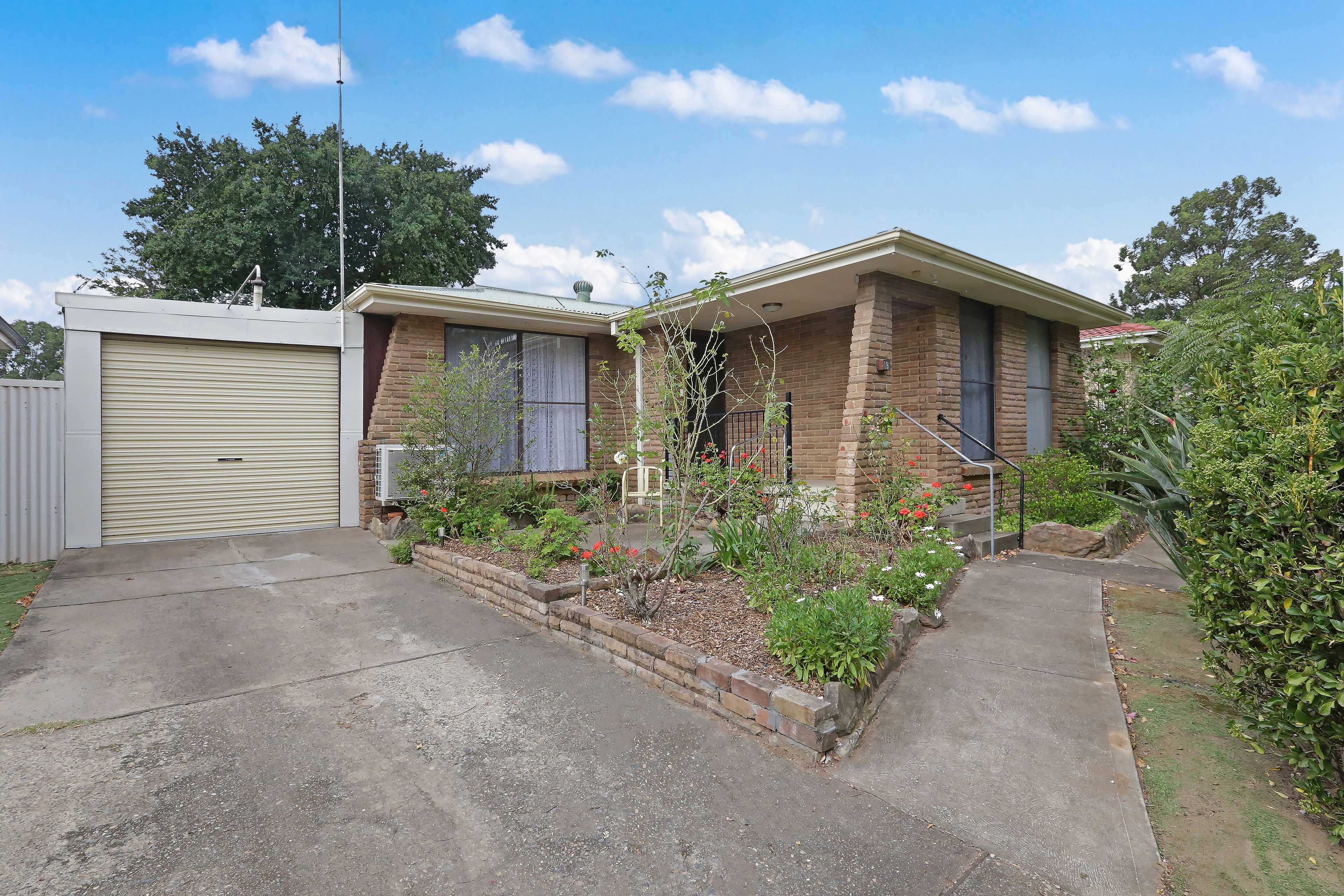 16-starlight-place-richmond-nsw-2753-6828