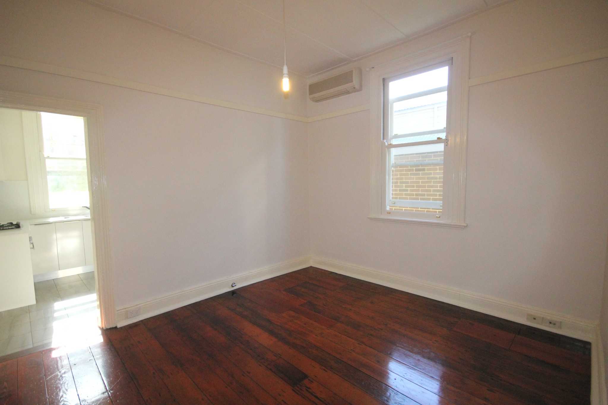 4-44-gordon-crescent-stanmore-nsw-2048-8579