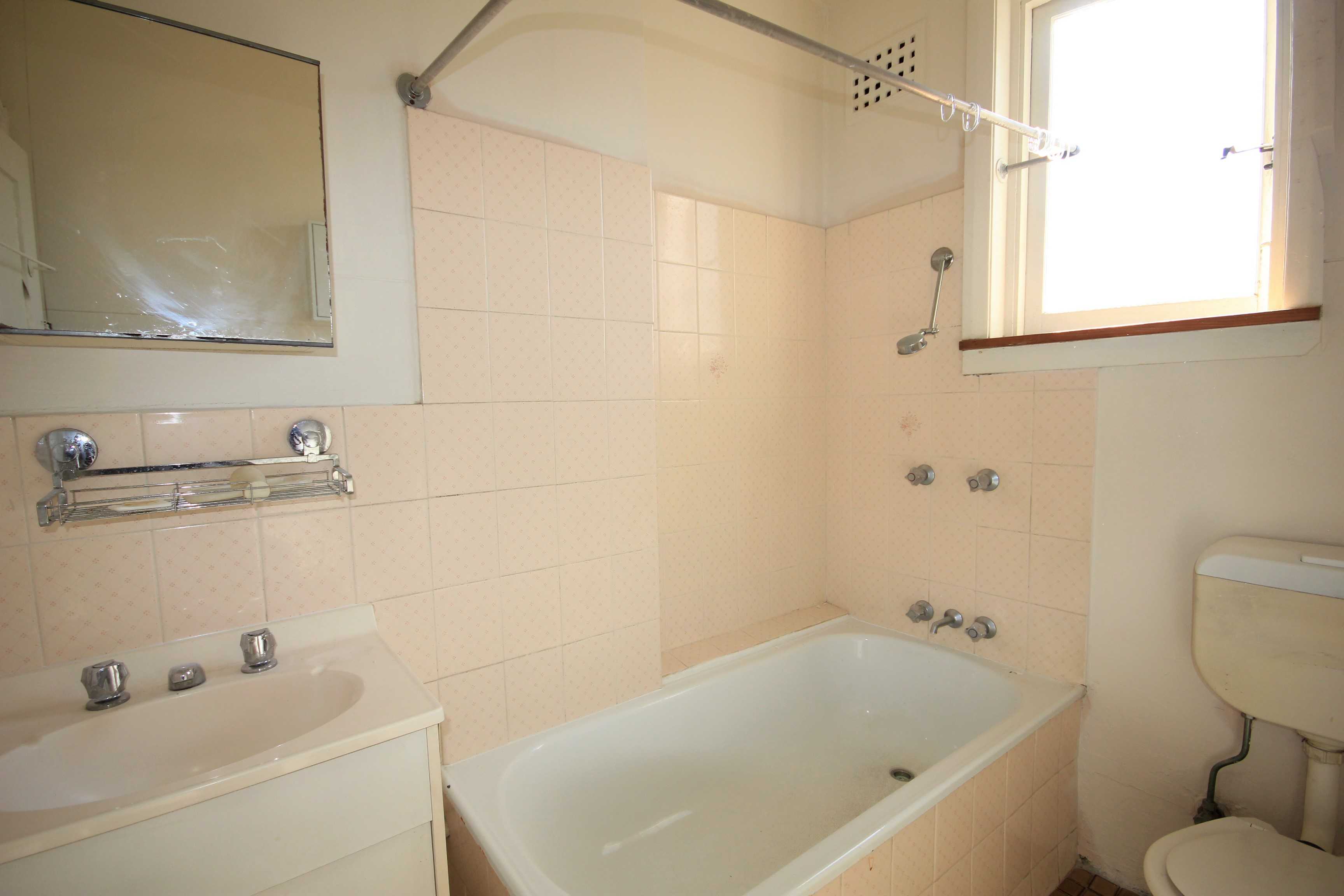 4-21-edgeware-road-enmore-nsw-2042-8992