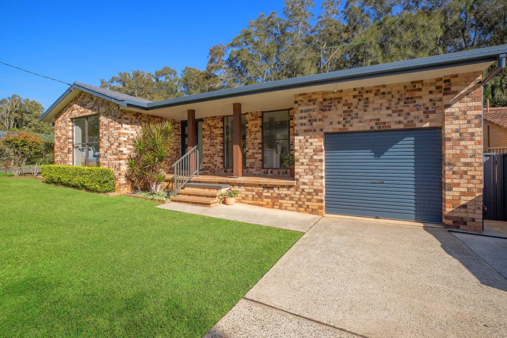 1-karalee-parade-port-macquarie-nsw-2444-9693