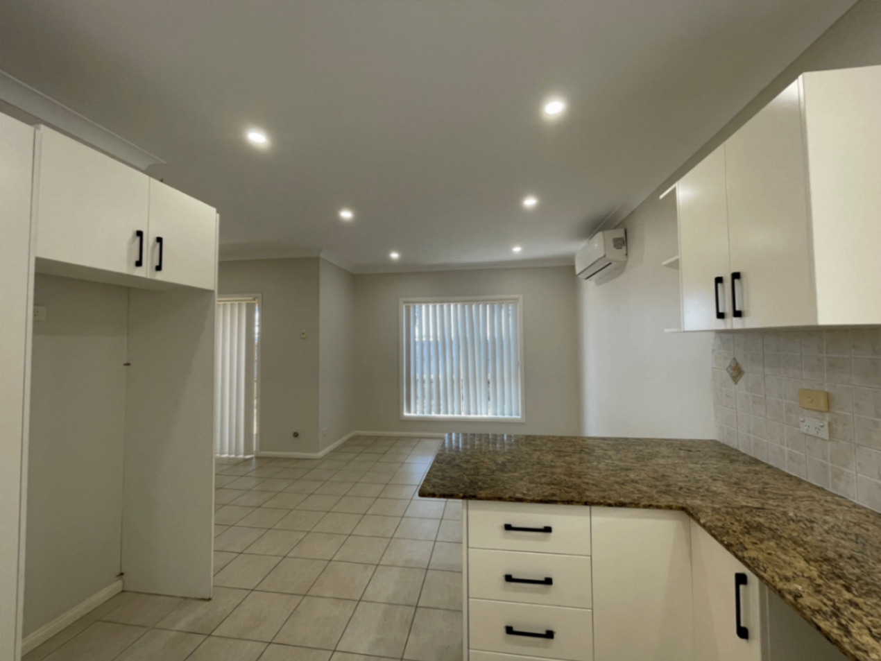 120-domenico-place-west-hoxton-nsw-2171-9860