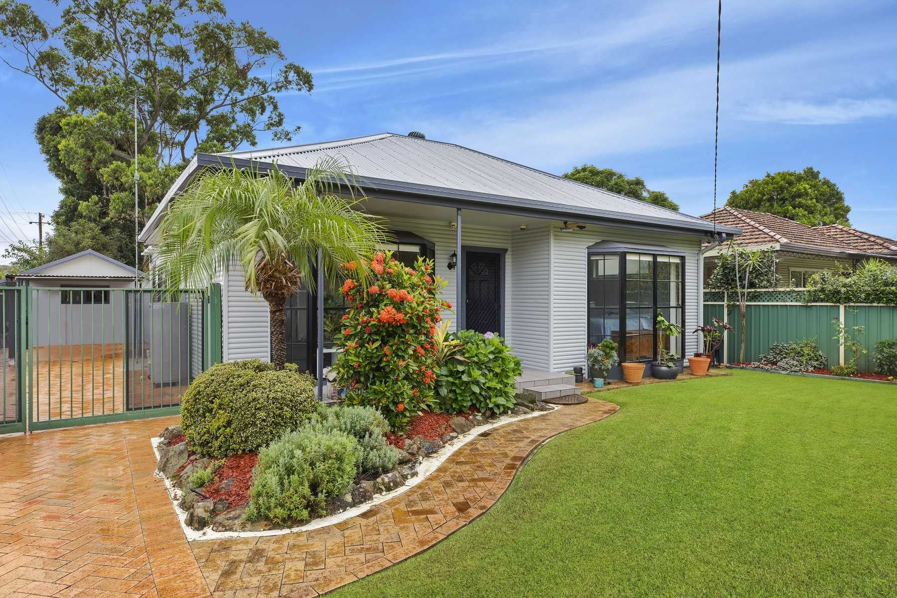 27-florida-avenue-woy-woy-nsw-2256-28851