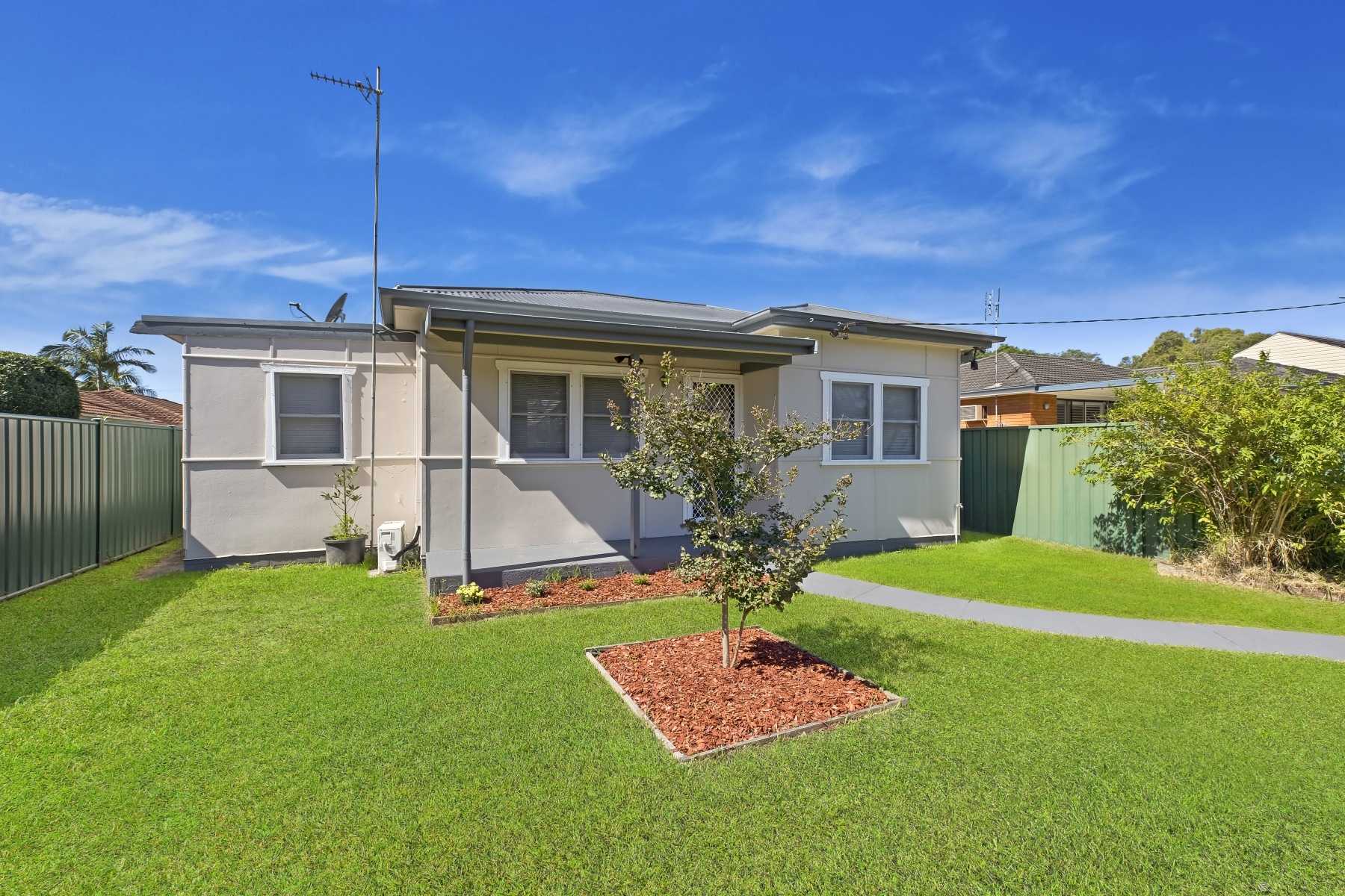 10-angler-street-woy-woy-nsw-2256-28795