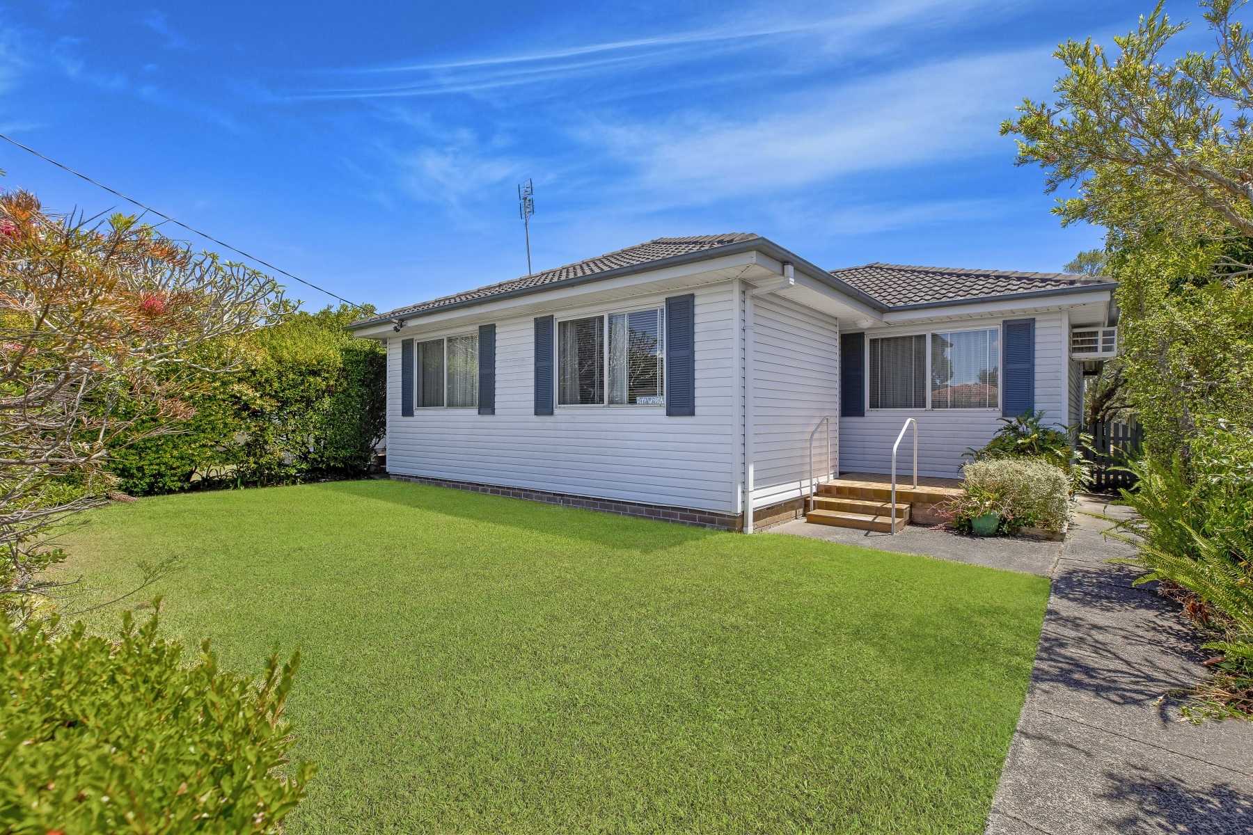 27-mackenzie-avenue-woy-woy-nsw-2256-29782