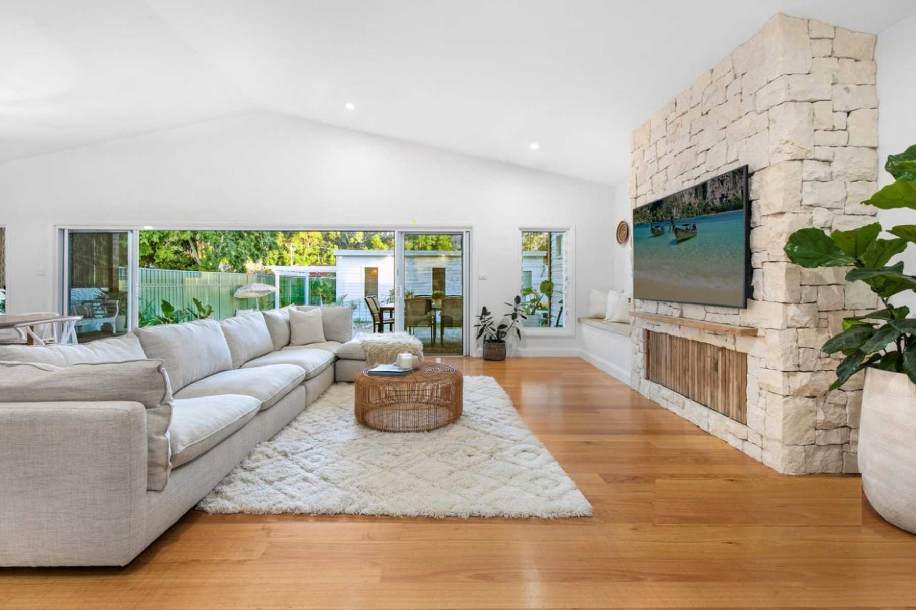 8-kingsley-avenue-woy-woy-nsw-2256-29873