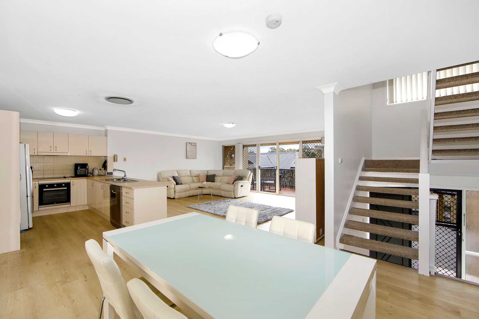 32-8-10-jarrett-street-north-gosford-nsw-2250-29102