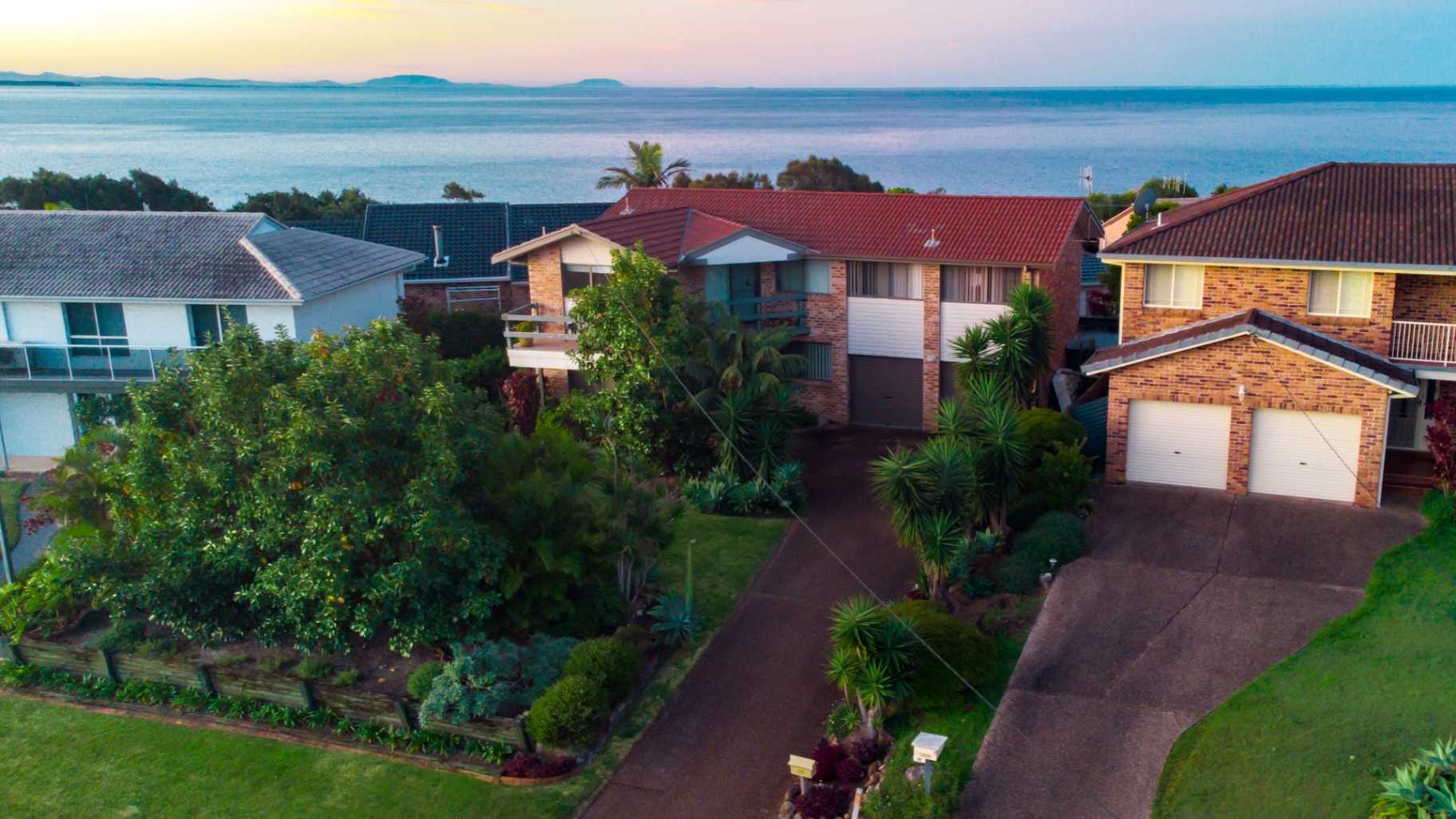 80-lakeview-crescent-forster-nsw-2428-30762