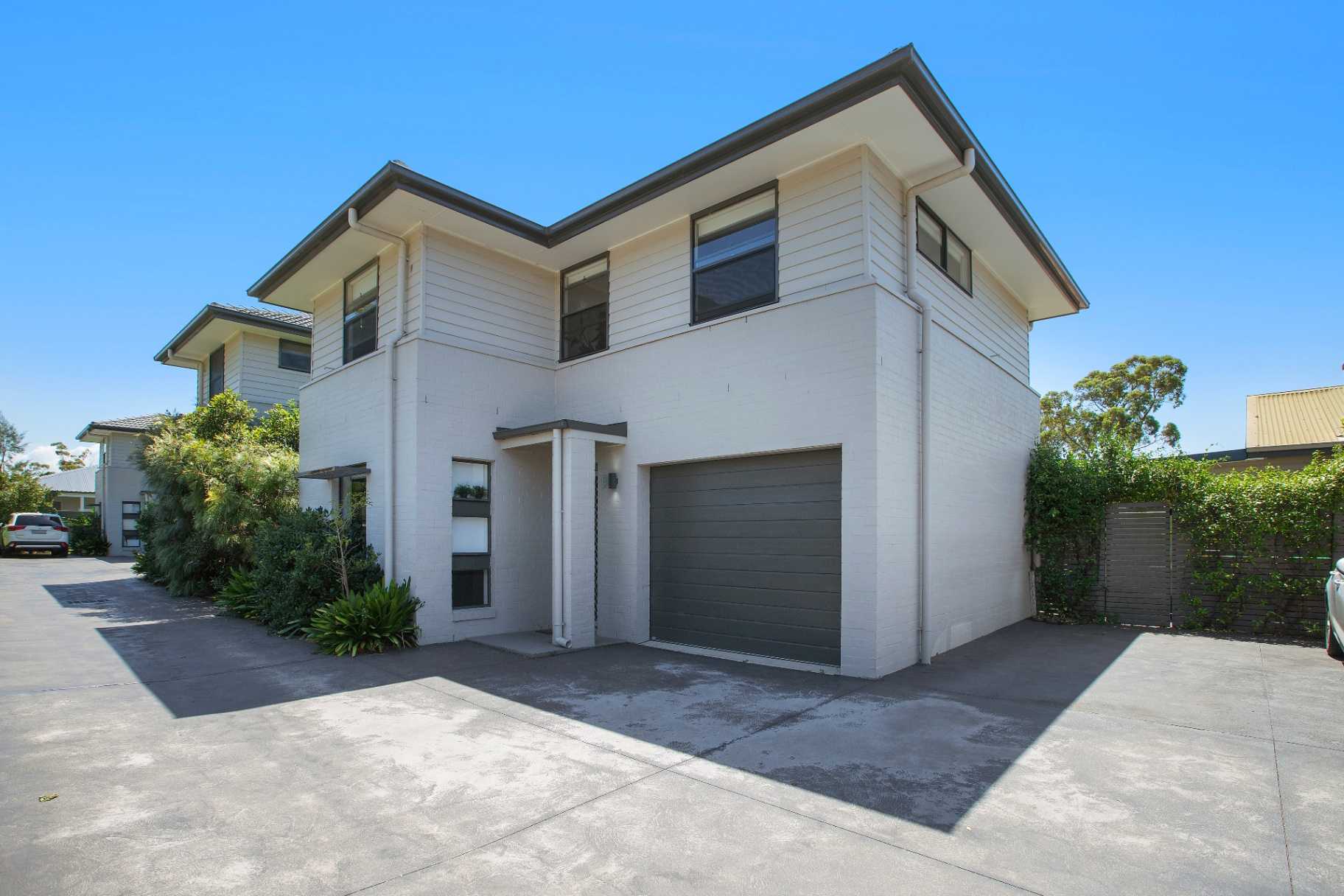 2-23-barry-street-cambridge-park-nsw-2747-9439
